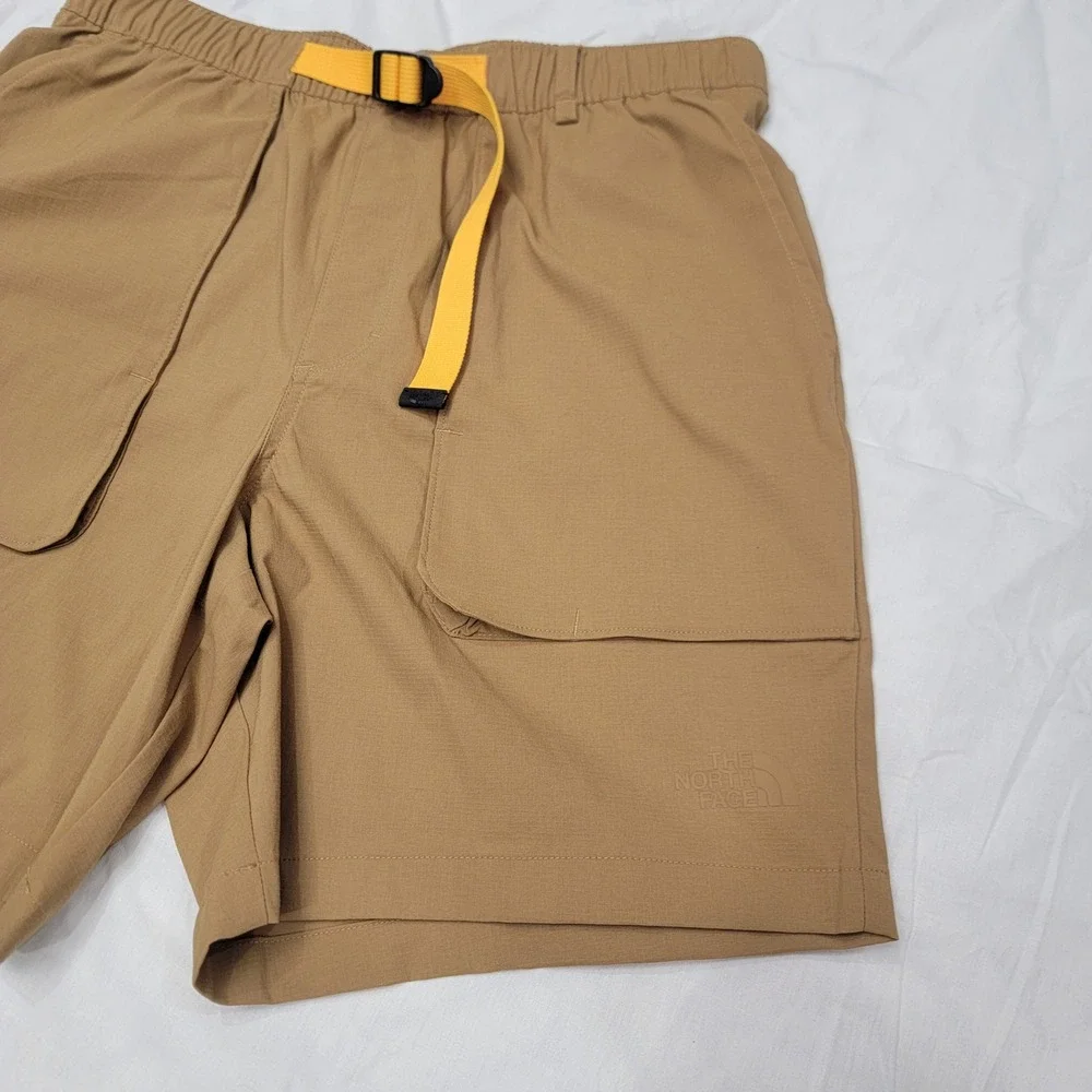 The North Face Mens Class V Belted Cargo Shorts Brown NF0A81WZ Small 7in Inseam